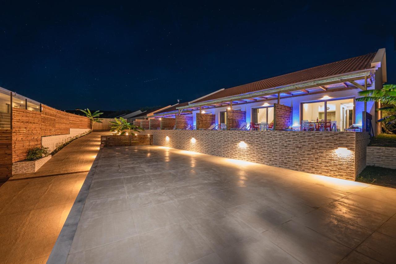 Kozanos Suites With Private Pool Amoudi Buitenkant foto